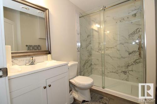 17939 59 St Nw Nw, Edmonton, AB - Indoor Photo Showing Bathroom