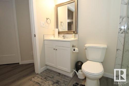 17939 59 St Nw Nw, Edmonton, AB - Indoor Photo Showing Bathroom