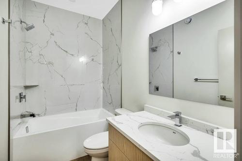 11442 70 St Nw, Edmonton, AB - Indoor Photo Showing Bathroom