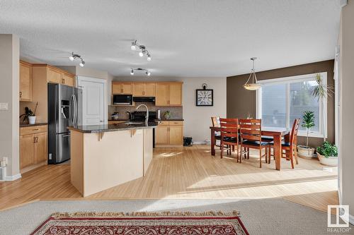 7719 7A Av Sw, Edmonton, AB - Indoor Photo Showing Kitchen