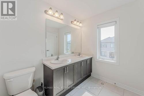 86 - 166 Deerpath Drive, Guelph, ON - Indoor Photo Showing Bathroom