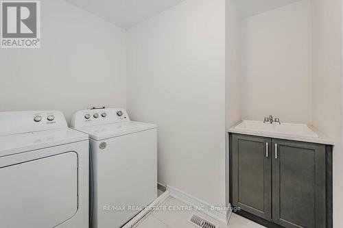 86 - 166 Deerpath Drive, Guelph, ON - Indoor Photo Showing Laundry Room