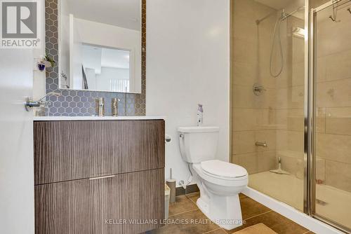 1718 - 2520 Eglinton Avenue W, Mississauga, ON - Indoor Photo Showing Bathroom