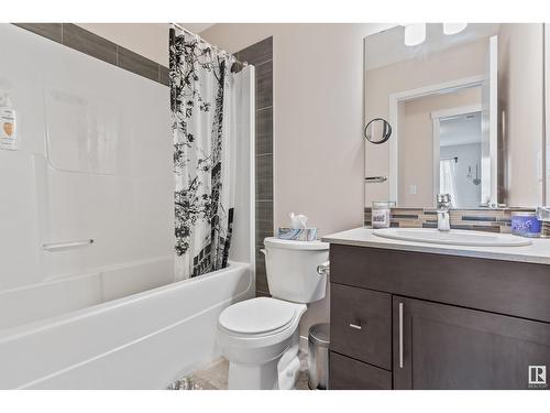 3017 Checknita Wy Sw, Edmonton, AB - Indoor Photo Showing Bathroom