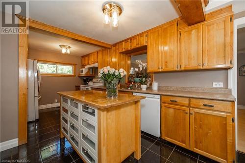 470 15Th Street W, Owen Sound, ON - Indoor Photo Showing Kitchen