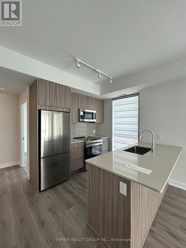 1406 - 4130 Parkside Village Drive, Mississauga (Creditview), ON - Indoor Photo Showing Kitchen