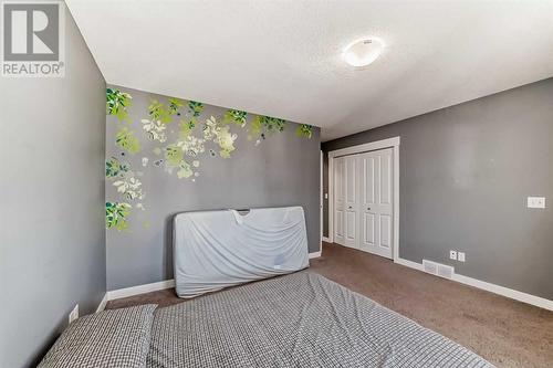 145 Skyview Point Green Ne, Calgary, AB - Indoor Photo Showing Bedroom