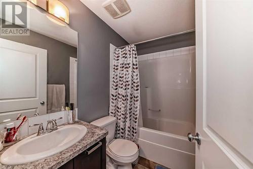 145 Skyview Point Green Ne, Calgary, AB - Indoor Photo Showing Bathroom