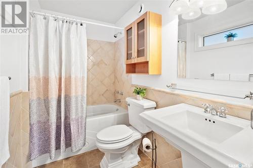 418 Bate Crescent, Saskatoon, SK - Indoor Photo Showing Bathroom