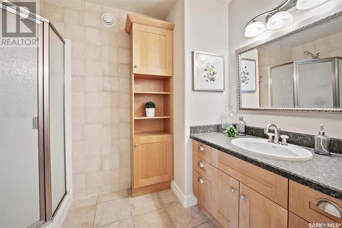 418 Bate Crescent, Saskatoon, SK - Indoor Photo Showing Bathroom