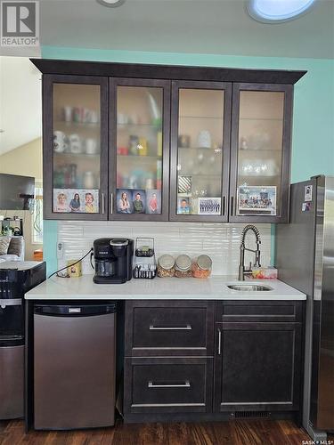 208 2Nd Street E, Frontier, SK - Indoor Photo Showing Kitchen