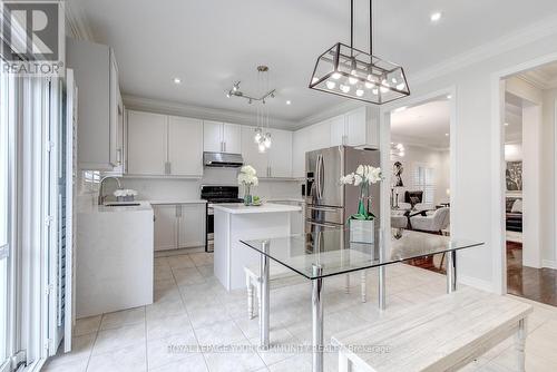 25 Silk Oak Court, Vaughan, ON - Indoor Photo Showing Kitchen With Stainless Steel Kitchen With Upgraded Kitchen