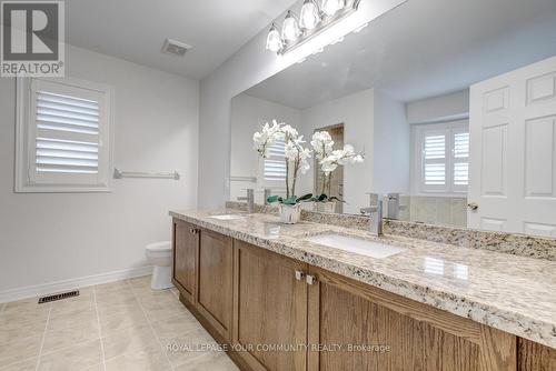 25 Silk Oak Court, Vaughan, ON - Indoor Photo Showing Bathroom