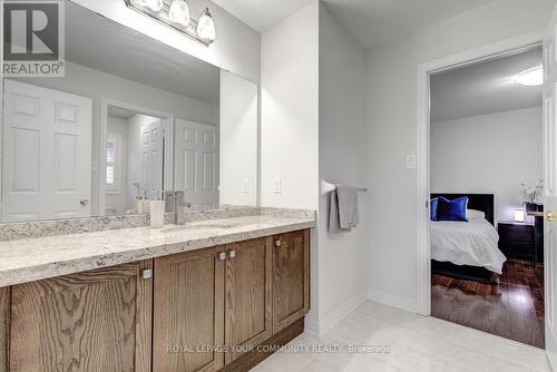 25 Silk Oak Court, Vaughan, ON - Indoor Photo Showing Bathroom