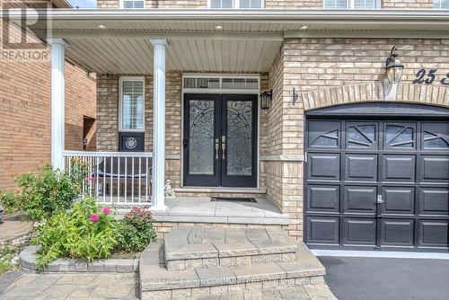 25 Silk Oak Court, Vaughan, ON - Outdoor