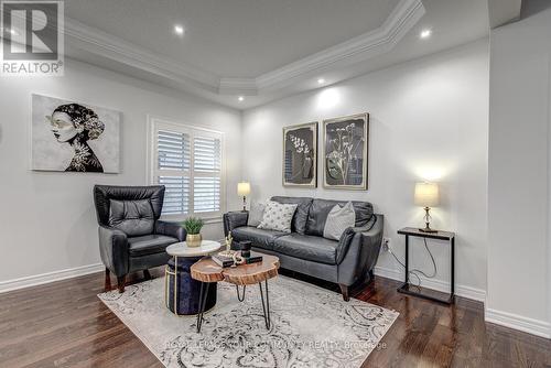 25 Silk Oak Court, Vaughan, ON - Indoor Photo Showing Living Room