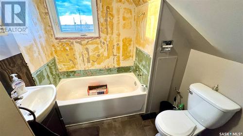 Strongfield Acreage, Loreburn Rm No. 254, SK - Indoor Photo Showing Bathroom