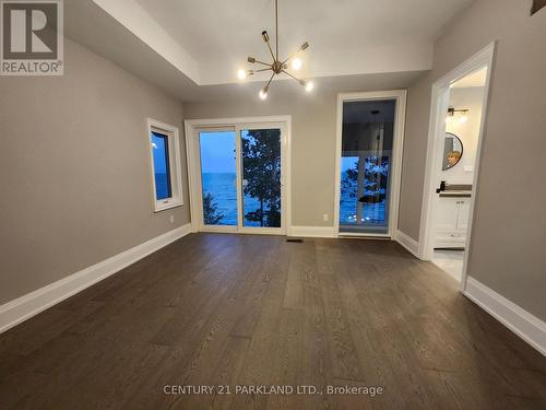 13 Stanley Avenue, Oro-Medonte, ON - Indoor Photo Showing Other Room