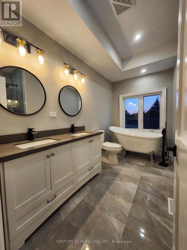 13 Stanley Avenue, Oro-Medonte, ON - Indoor Photo Showing Bathroom