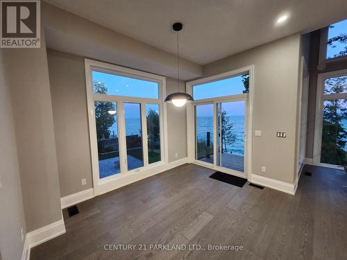 13 Stanley Avenue, Oro-Medonte, ON - Indoor Photo Showing Other Room