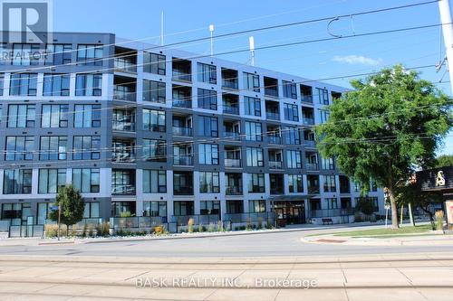 424 - 690 King Street W, Kitchener, ON - Outdoor With Balcony With Facade