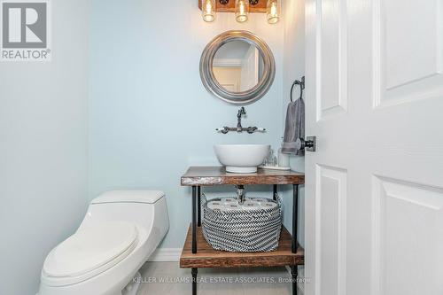 7521 Keenansville Road, New Tecumseth, ON - Indoor Photo Showing Bathroom