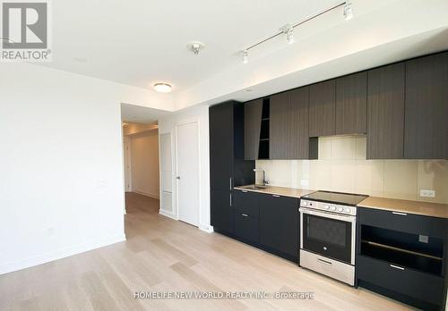 2909 - 3883 Quartz Road, Mississauga, ON - Indoor Photo Showing Kitchen