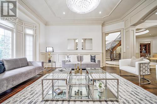 18 Heathcote Avenue, Toronto, ON - Indoor Photo Showing Living Room