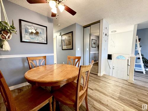 4609 35 Av Nw, Edmonton, AB - Indoor Photo Showing Dining Room