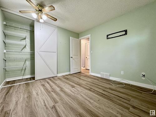 4609 35 Av Nw, Edmonton, AB - Indoor Photo Showing Other Room