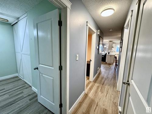 4609 35 Av Nw, Edmonton, AB - Indoor Photo Showing Other Room