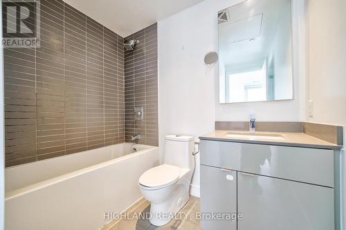 4505 - 7 Grenville Street, Toronto, ON - Indoor Photo Showing Bathroom