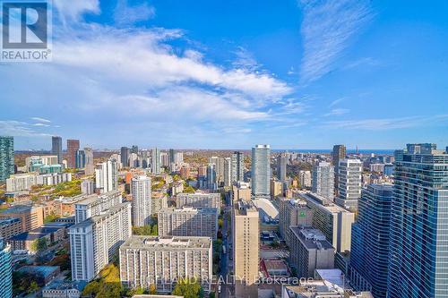 4505 - 7 Grenville Street, Toronto, ON - Outdoor With View