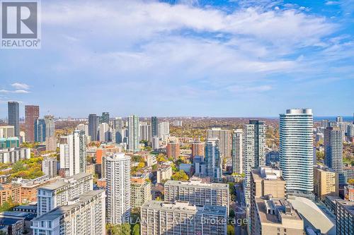 4505 - 7 Grenville Street, Toronto, ON - Outdoor With View