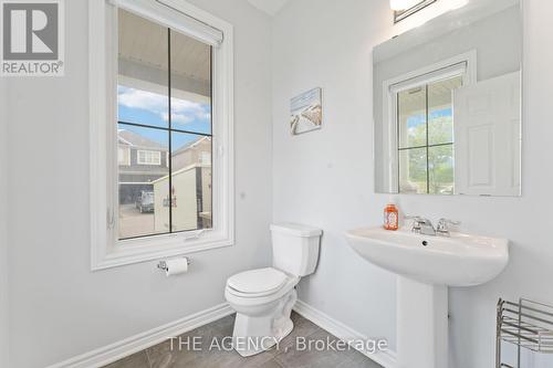 811 Logperch Circle, Ottawa, ON - Indoor Photo Showing Bathroom