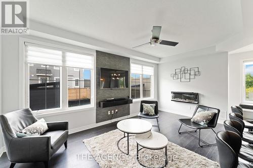 811 Logperch Circle, Ottawa (Nepean), ON - Indoor Photo Showing Living Room With Fireplace