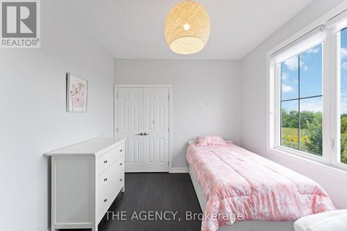 811 Logperch Circle, Ottawa, ON - Indoor Photo Showing Bedroom