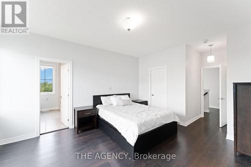 811 Logperch Circle, Ottawa, ON - Indoor Photo Showing Bedroom