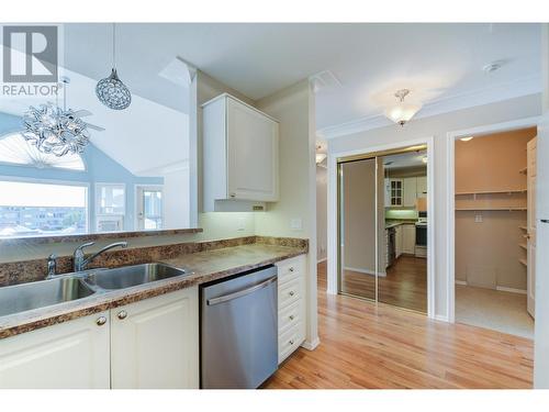 3283 Casorso Road Unit# 308, Kelowna, BC - Indoor Photo Showing Kitchen With Double Sink