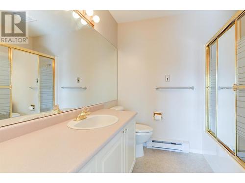 3283 Casorso Road Unit# 308, Kelowna, BC - Indoor Photo Showing Bathroom