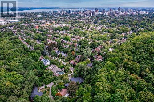 1 Hillcrest Court, Hamilton, ON - Outdoor With View