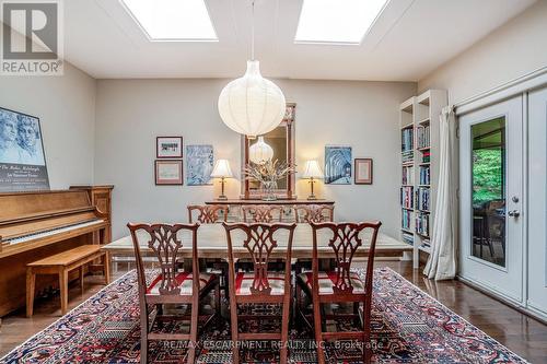 1 Hillcrest Court, Hamilton, ON - Indoor Photo Showing Dining Room