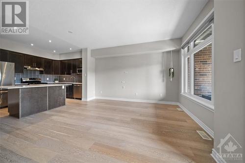 220 Leather Leaf Terrace, Ottawa, ON - Indoor Photo Showing Kitchen