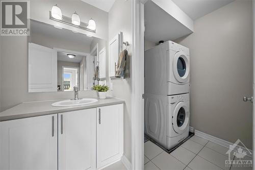 220 Leather Leaf Terrace, Ottawa, ON - Indoor Photo Showing Laundry Room