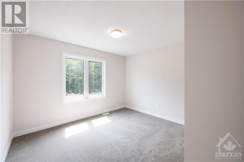 408 Appalachian Circle, Ottawa, ON - Indoor Photo Showing Other Room