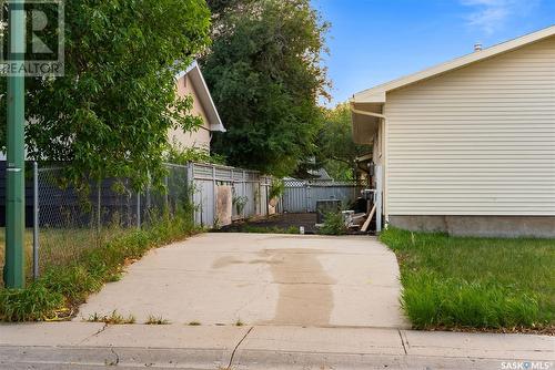 5417 2Nd Avenue N, Regina, SK - Outdoor