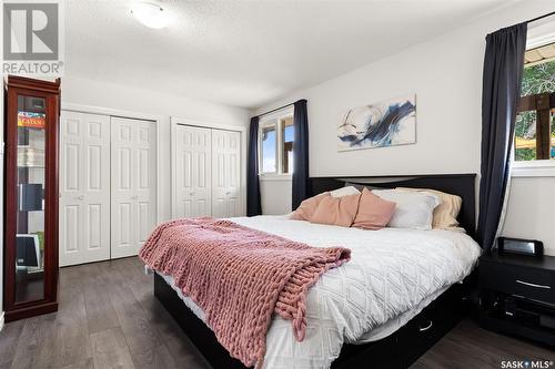 154 Lloyd Crescent, Regina, SK - Indoor Photo Showing Bedroom