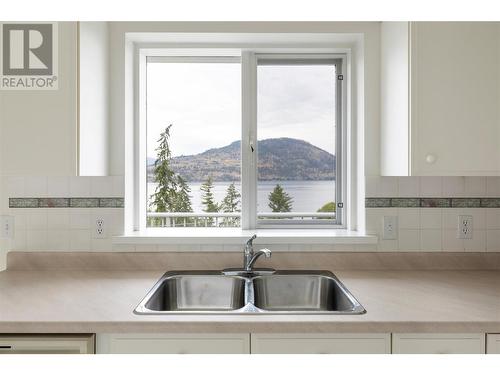 9110 Smith Road, Vernon, BC - Indoor Photo Showing Kitchen With Double Sink