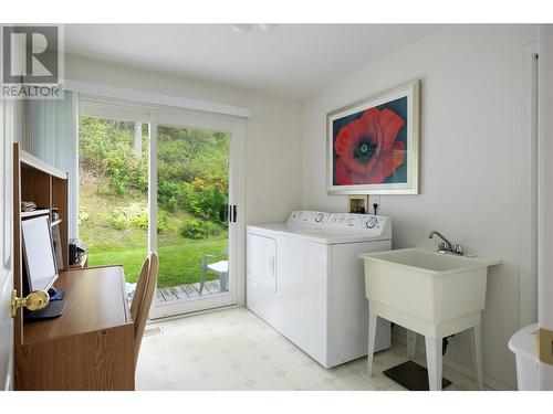 9110 Smith Road, Vernon, BC - Indoor Photo Showing Laundry Room