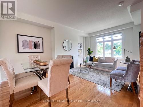 Lot 32 - 6A Parker Avenue, Richmond Hill, ON - Indoor Photo Showing Living Room